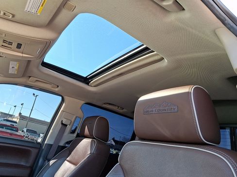 Used 2017 Chevrolet Silverado 1500 High Country image 21