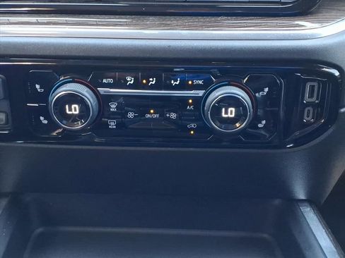 Used 2024 Chevrolet Silverado 2500 LT image 23