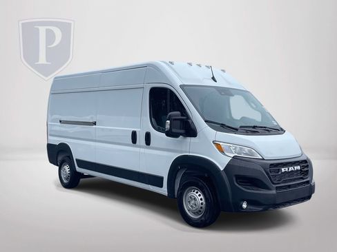New 2026 RAM ProMaster 2500 w/ Convenience Group image 1