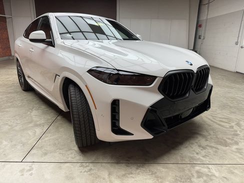 Used 2027 BMW X6 xDrive40i w/ Climate Comfort Package AWD/4WD image 6