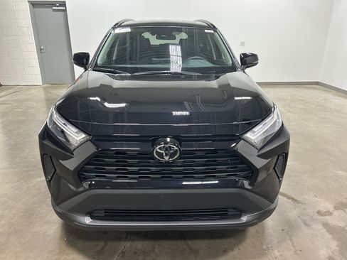 New 2025 Toyota RAV4 XLE image 38