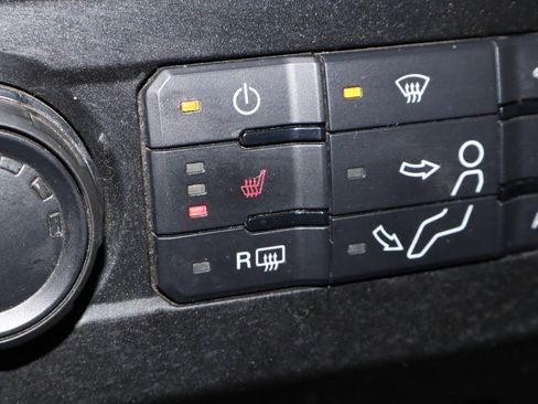 Used 2020 Ford F350 XLT w/ XLT Premium Package image 32