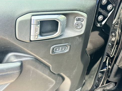 Used 2023 Jeep Wrangler Unlimited w/ 8.4" Radio Group AWD/4WD image 19