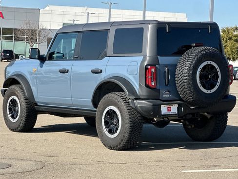 Used 2023 Ford Bronco Badlands image 6