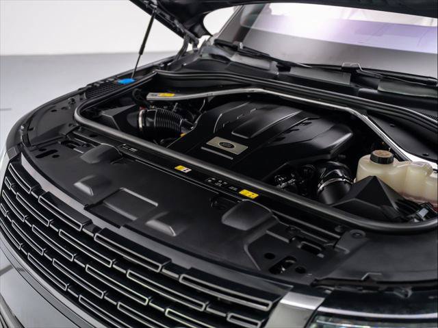 Used 2023 Land Rover Range Rover SE AWD/4WD image 10