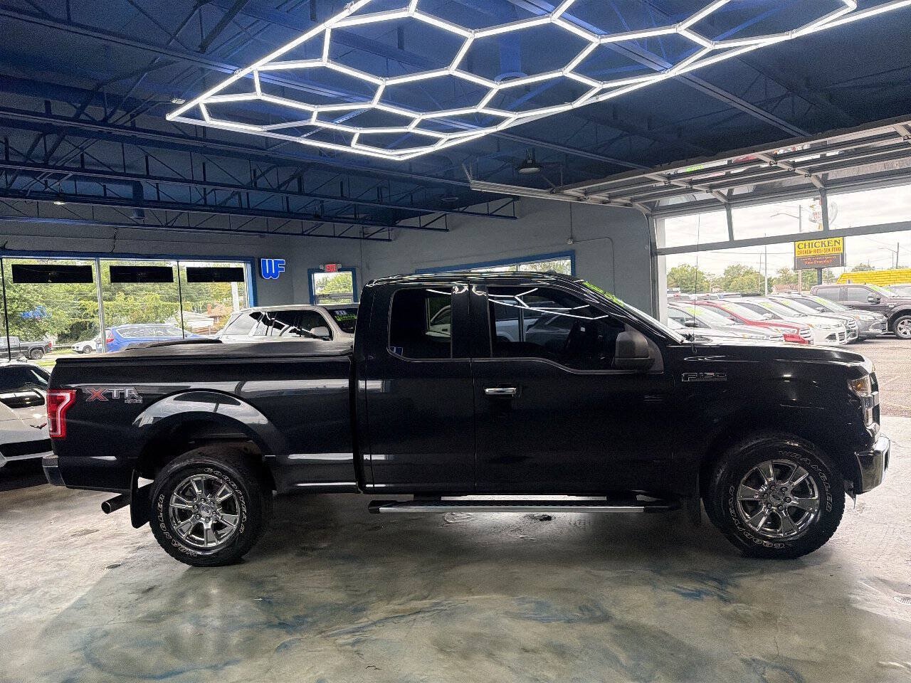 Used 2015 Ford F150 XLT w/ XTR Package AWD/4WD image 8