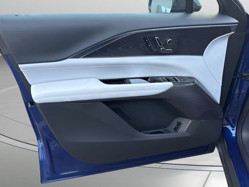 New 2025 Cadillac Lyriq Sport image 15