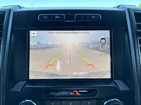 Used 2017 Ford F150 XLT AWD/4WD image 28