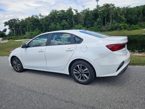Used 2024 Kia Forte LXS FWD image 4