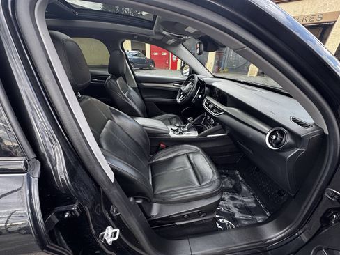 Used 2019 Alfa Romeo Stelvio Sport w/ Quick Order Package 22J Sport AWD/4WD image 25
