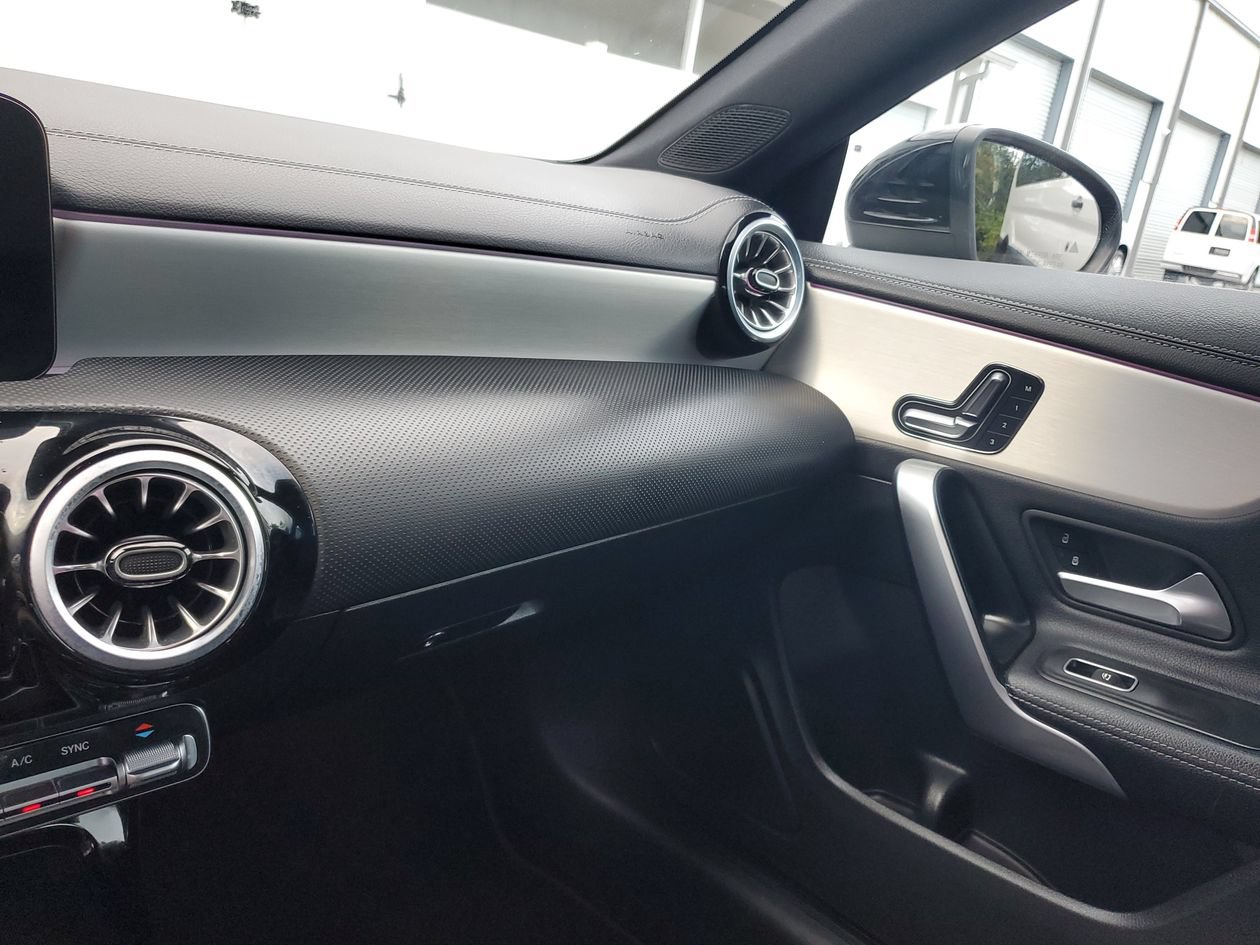 Used 2025 Mercedes-Benz CLA 250 image 25