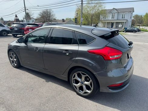 Used 2018 Ford Focus ST image 9