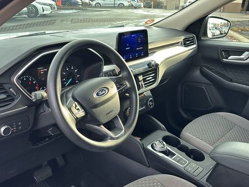 Used 2020 Ford Escape SE image 24