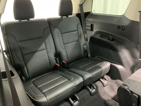 Used 2022 GMC Acadia Denali w/ Denali Ultimate Package image 27