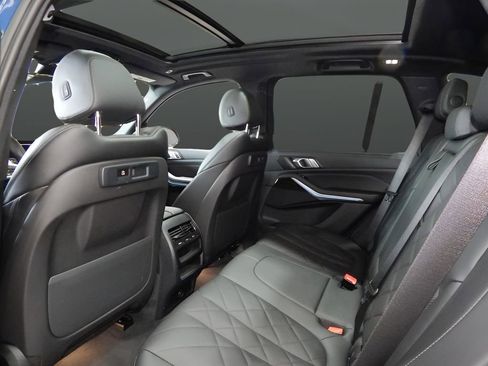 Used 2023 BMW X5 xDrive40i w/ M Sport Package AWD/4WD image 19