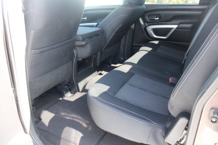 Used 2017 Nissan Titan SV RWD image 15