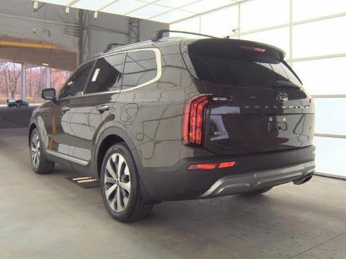 Used 2020 Kia Telluride S image 2