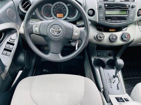 Used 2011 Toyota RAV4 2WD w/ Upgrade Value Pkg image 29