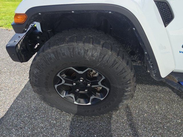 Used 2022 Jeep Wrangler Unlimited Rubicon 4xe w/ Steel Bumper Group AWD/4WD image 14
