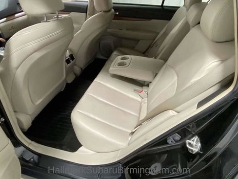Used 2014 Subaru Outback 3.6R Limited w/ Moonroof Package image 9