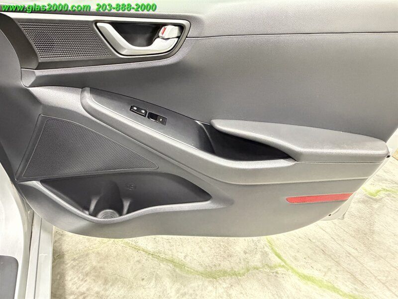 Used 2018 Hyundai Ioniq Blue FWD image 26
