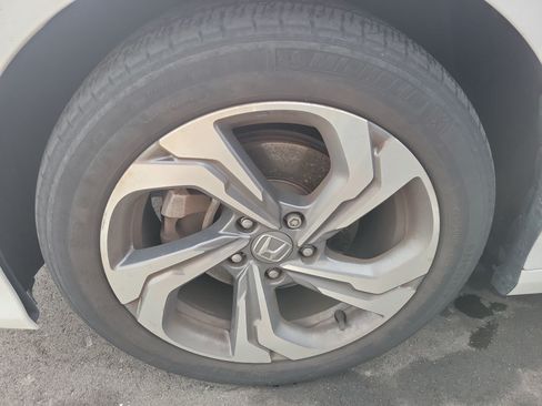 Used 2020 Honda Accord EX image 6