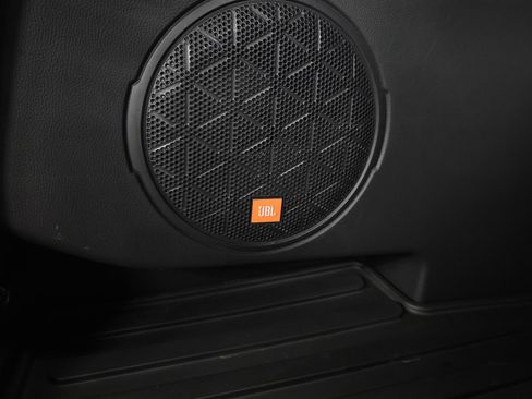 Used 2023 Toyota RAV4 XLE Premium image 10