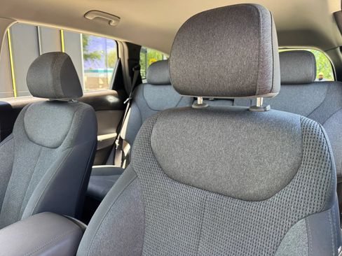 Used 2019 Hyundai Santa Fe SE AWD/4WD image 16