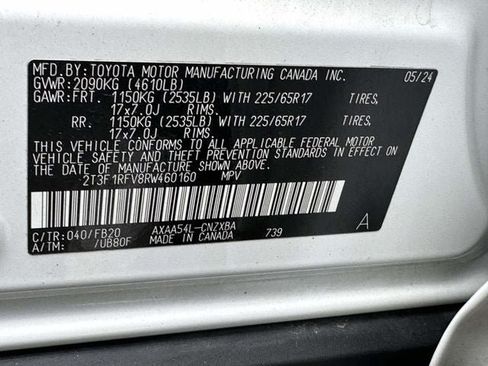 Used 2024 Toyota RAV4 LE AWD/4WD image 31