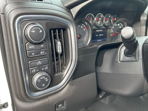 Used 2019 Chevrolet Silverado 1500 LT w/ All-Star Edition image 9