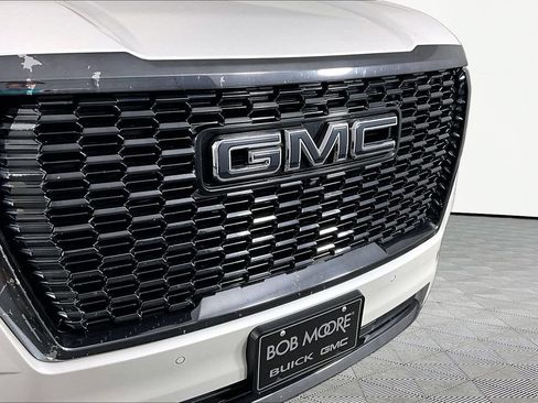 Certified 2023 GMC Yukon Denali Ultimate AWD/4WD image 32
