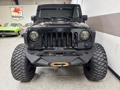 Used 2015 Jeep Wrangler Unlimited Rubicon image 39