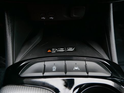 Used 2025 Buick Envista Avenir image 29