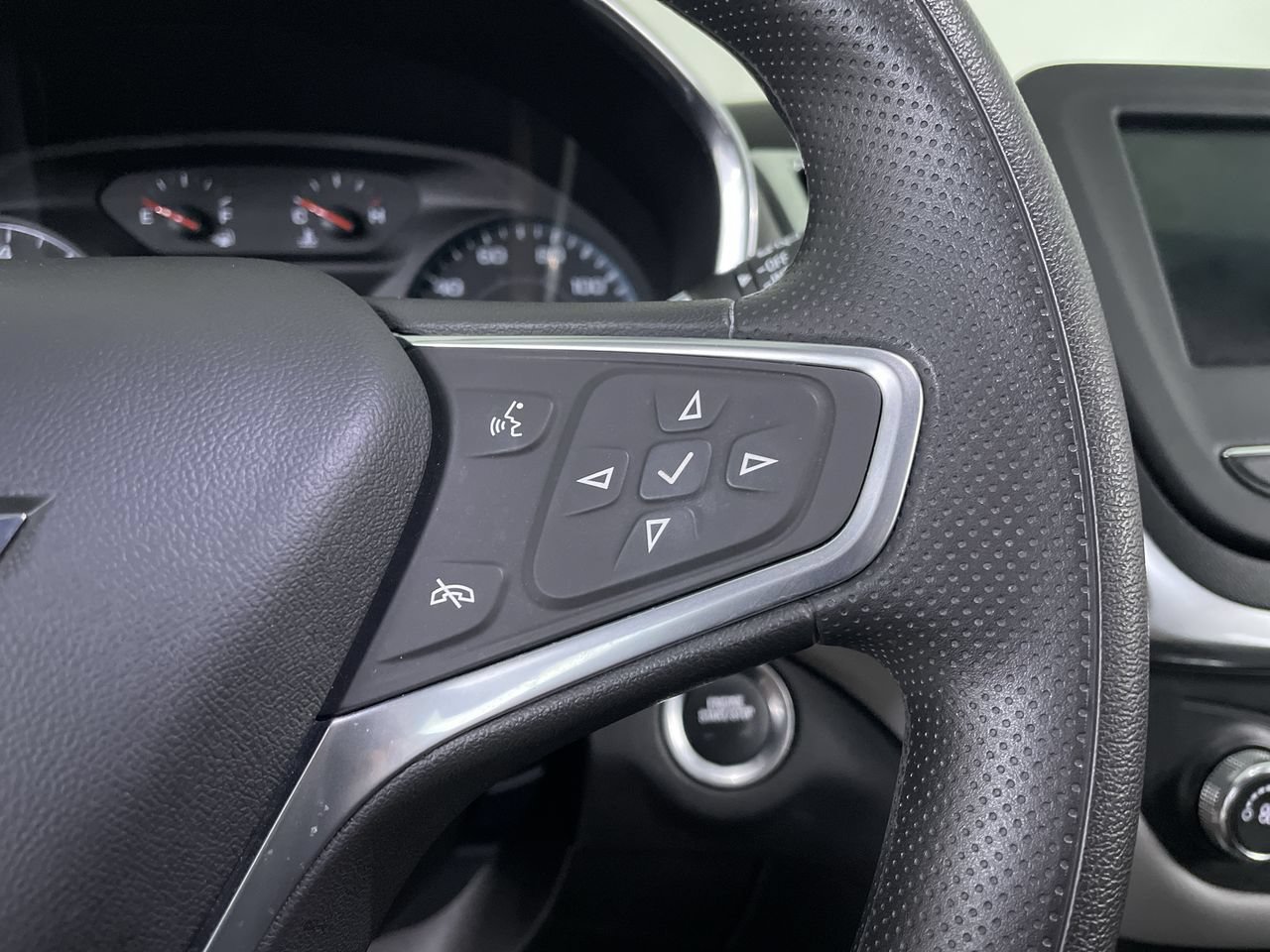 Used 2022 Chevrolet Equinox LS AWD/4WD image 27