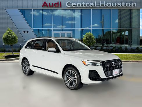 Used 2025 Audi Q7 2.0T Premium w/ Convenience Plus Package image 7