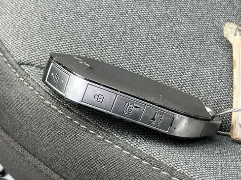 Used 2025 Kia K4 FWD image 21
