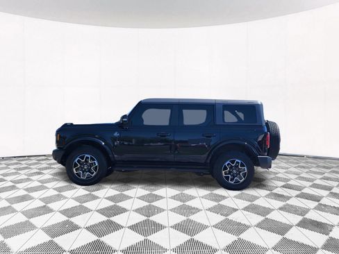 Used 2024 Ford Bronco Outer Banks image 2