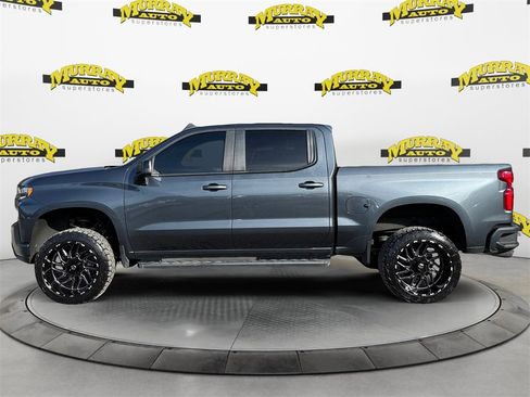 Used 2022 Chevrolet Silverado 1500 RST image 2