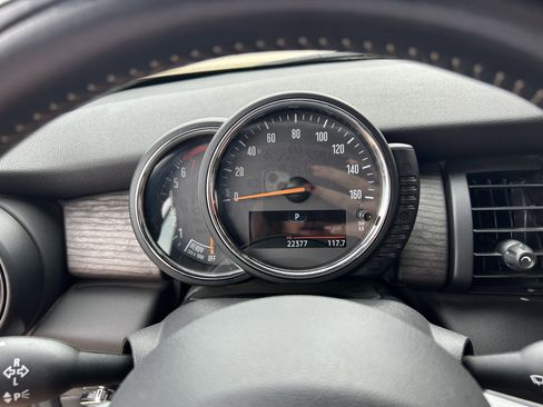 Used 2016 MINI Cooper S image 11