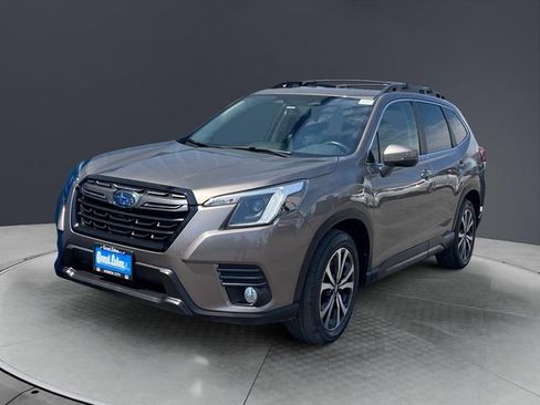 Used 2023 Subaru Forester Limited AWD/4WD image 7