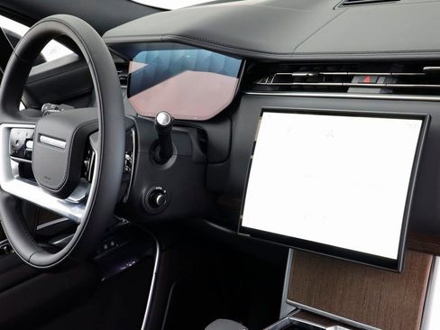 New 2025 Land Rover Range Rover SE image 23