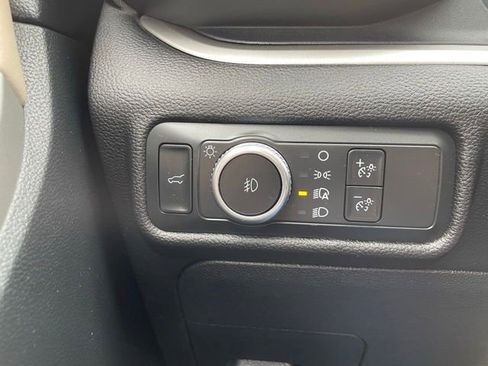 Certified 2022 Ford Explorer XLT w/ Equipment Group 202A AWD/4WD image 12