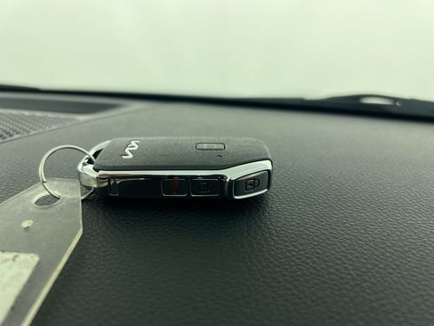 Certified 2025 Kia Seltos S AWD/4WD image 33