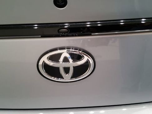 Used 2025 Toyota GR86 w/ Performance Package RWD image 38
