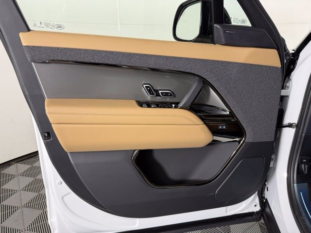 New 2027 Land Rover Range Rover Sport SE AWD/4WD image 20