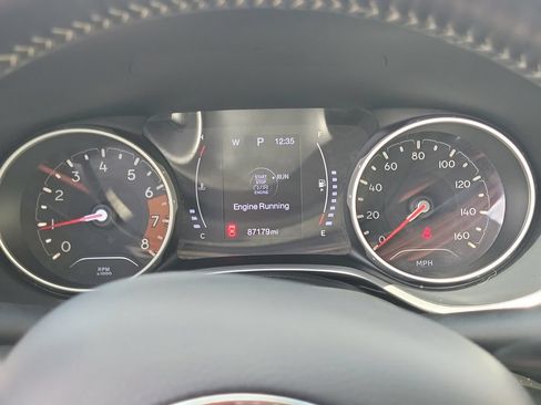Used 2018 Jeep Compass Latitude w/ Cold Weather Group AWD/4WD image 25