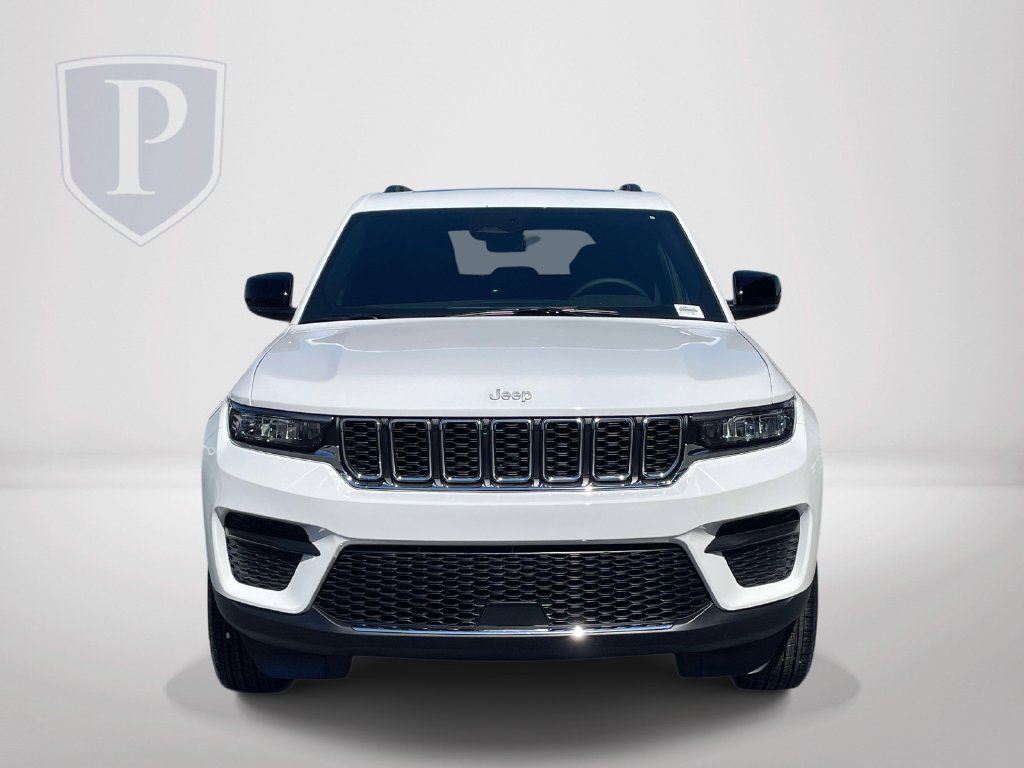 New 2027 Jeep Grand Cherokee Laredo X AWD/4WD image 3