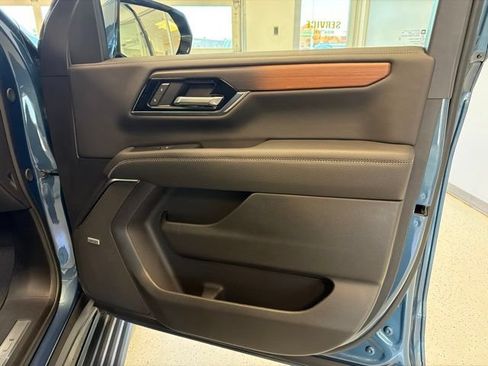 Used 2026 GMC Yukon Denali w/ Sun & Power Step Package AWD/4WD image 52