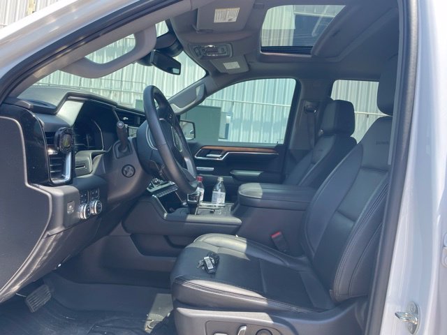 Used 2023 GMC Sierra 1500 Denali AWD/4WD image 2