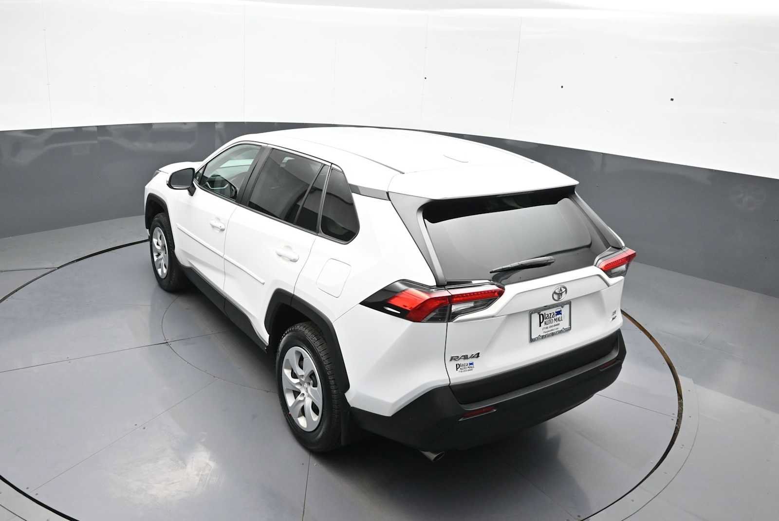 Certified 2023 Toyota RAV4 LE AWD/4WD image 39